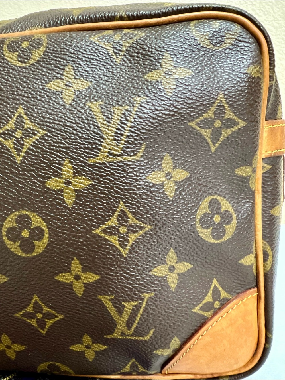 AUTH LOUIS VUITTON COMPIEGNE 28 CLUTCH - Picture 6 of 16